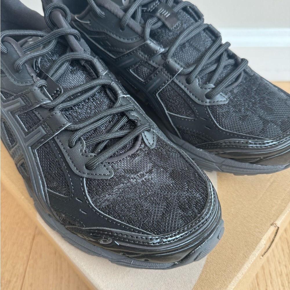 ASICS Women's GEL-Nunobiki Lace Sneaker